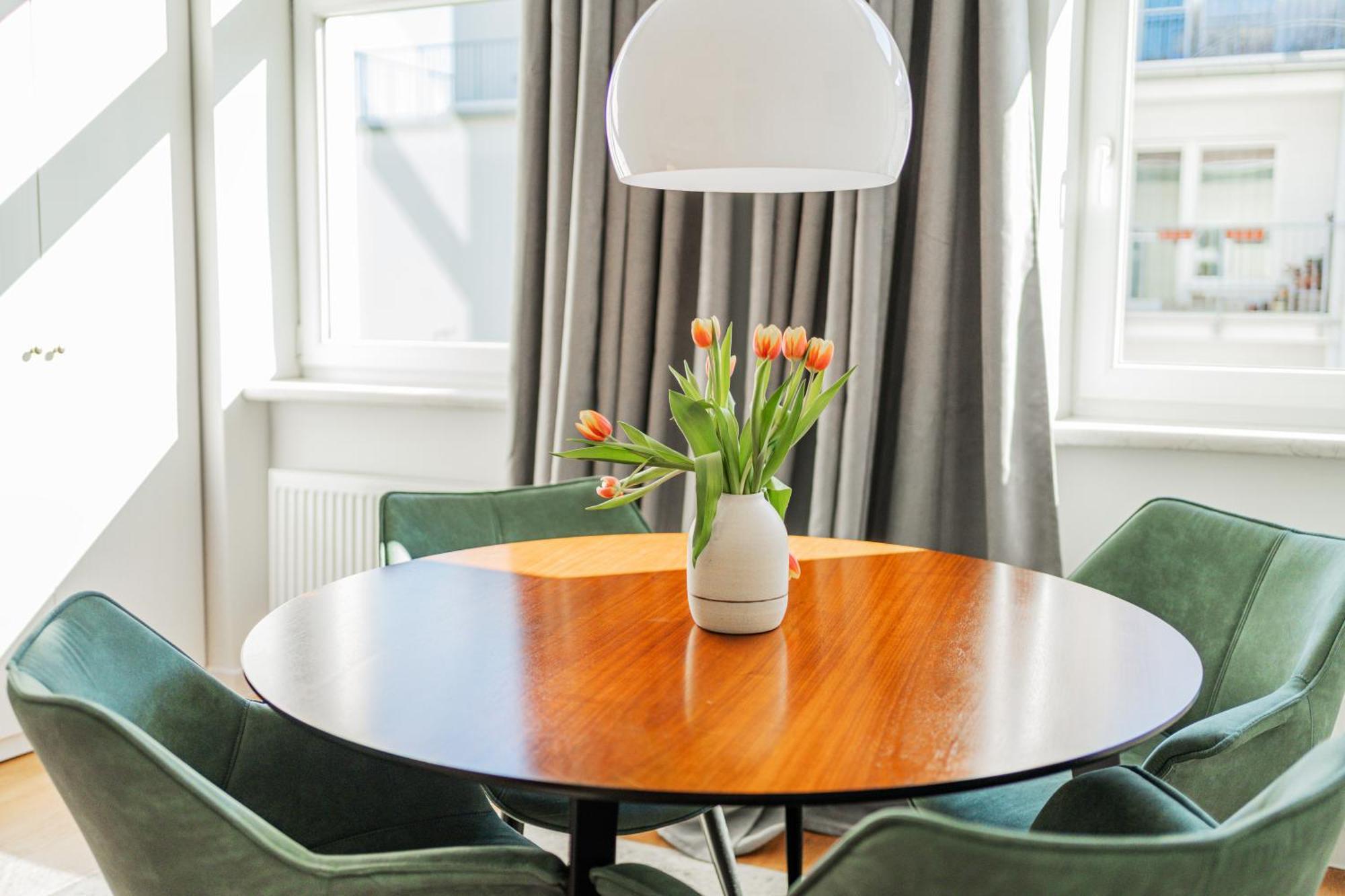Apartament Sonnige Altbauwohnung Nahe Hauptbahnhof Wiedeń