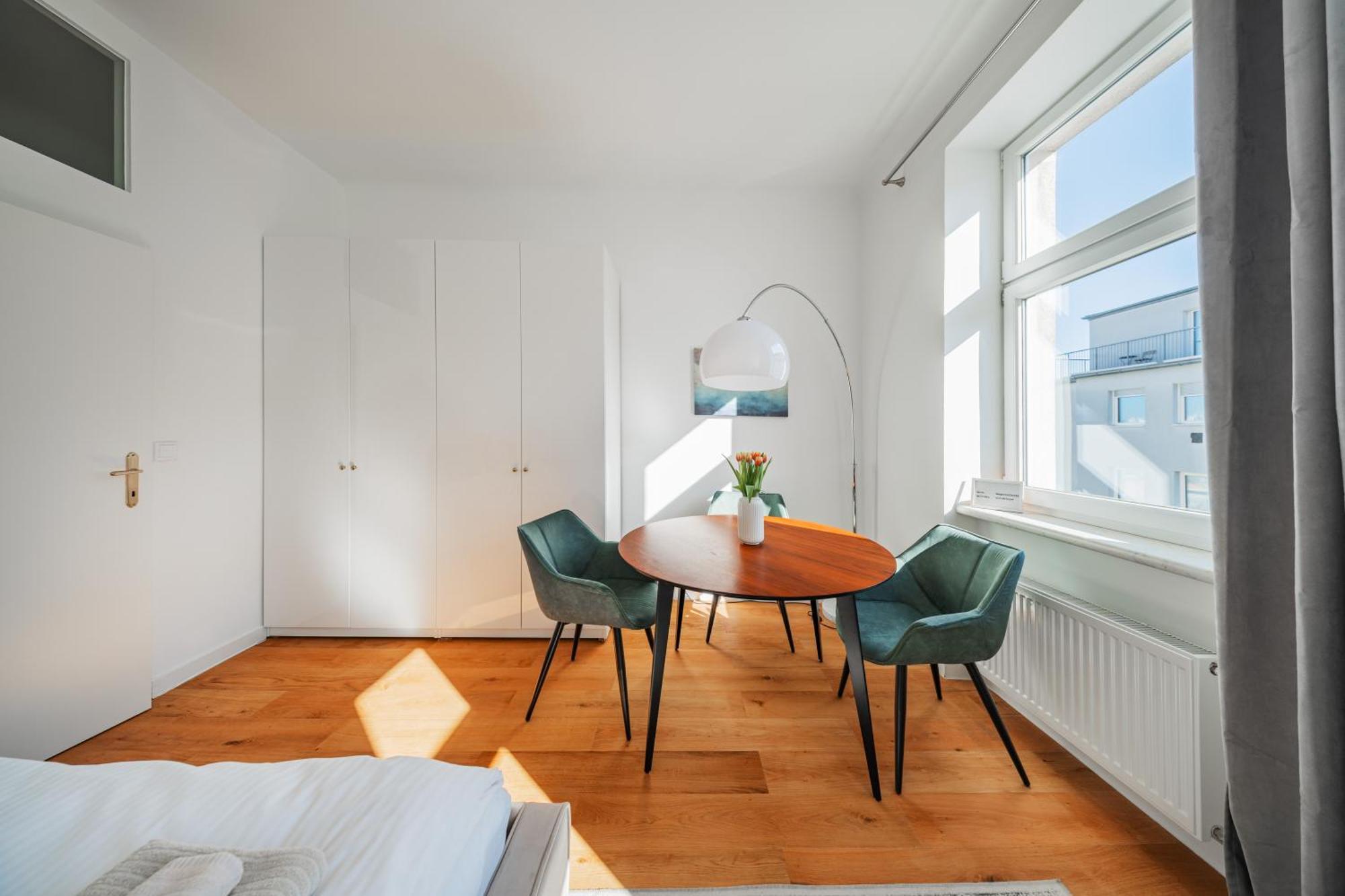 Sonnige Altbauwohnung Nahe Hauptbahnhof Apartament Wiedeń